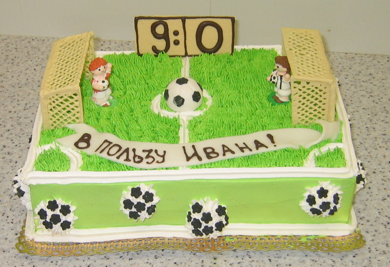 Детский торт без мастики Торт Футбольное поле с воротами и футболистами